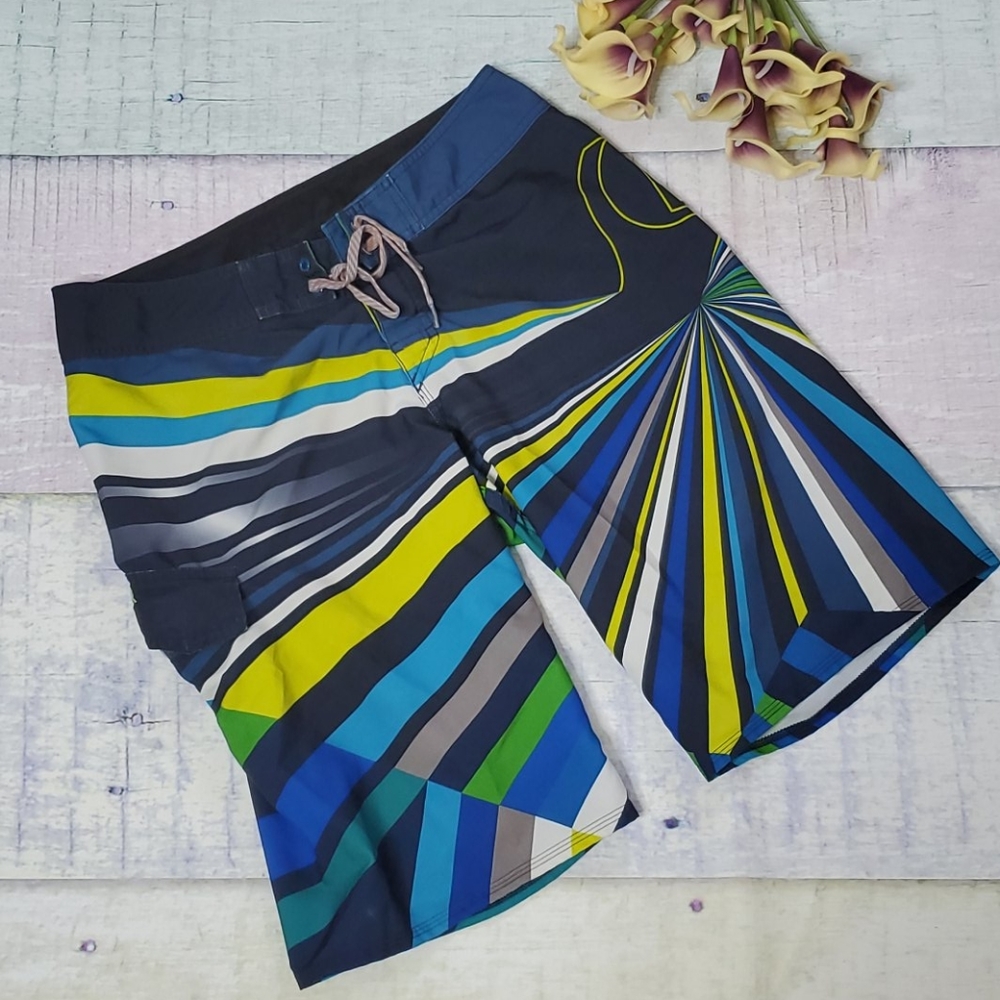 QuikSilver Men's Hybrid Shorts
